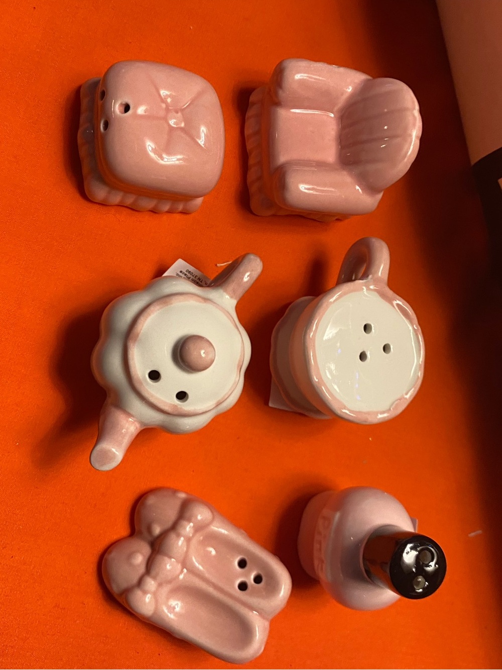 Cracker Barrel Pink Ceramic Mini Teapot Salt and Pepper Set 6 pieces